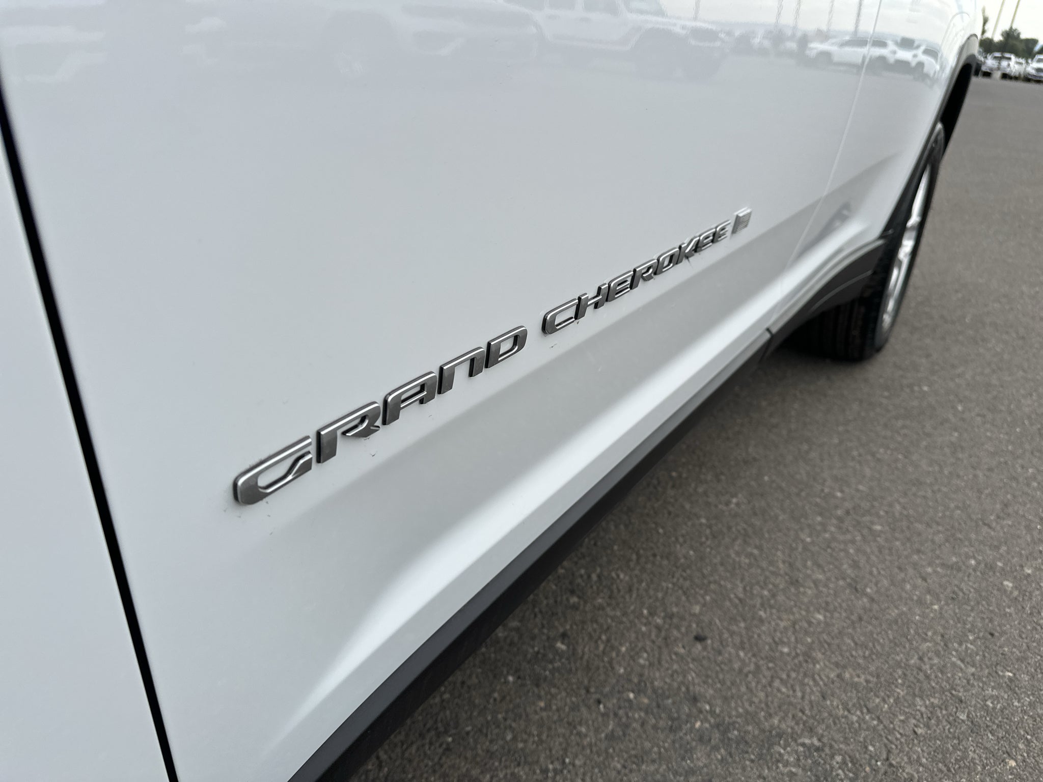 2026 Jeep Grand Cherokee GRAND CHEROKEE L LAREDO 4X4