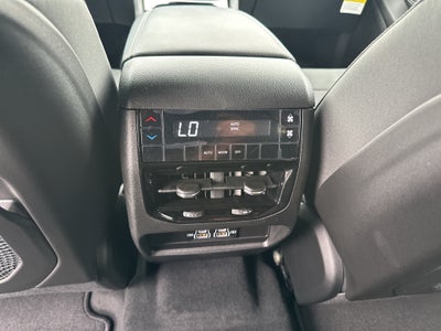 2026 Jeep Grand Cherokee GRAND CHEROKEE L LAREDO 4X4