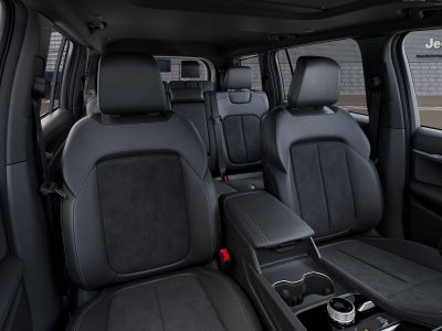 2026 Jeep Grand Cherokee GRAND CHEROKEE L LAREDO ALTITUDE 4X4