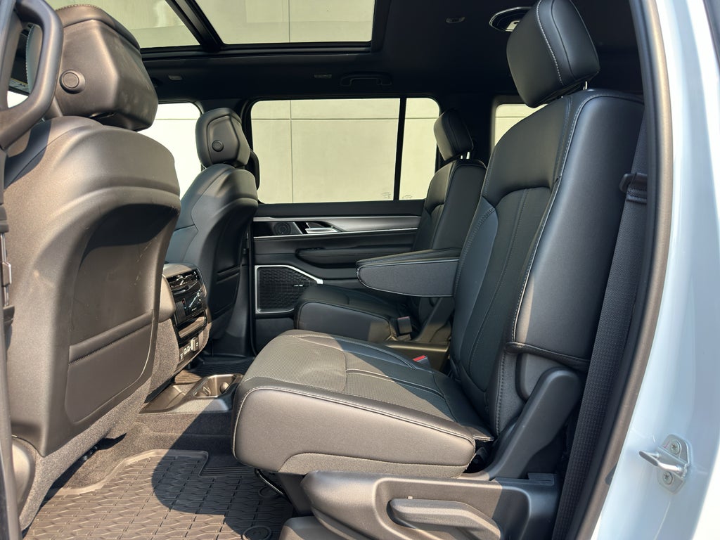 2026 Jeep Grand Wagoneer GRAND WAGONEER UPLAND 4X4