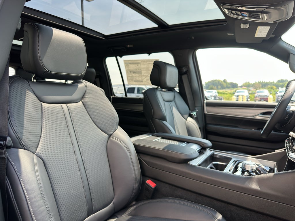 2026 Jeep Grand Wagoneer GRAND WAGONEER LIMITED RESERVE 4X4
