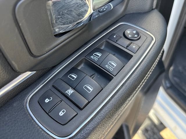 2022 RAM 1500 Classic Warlock Quad Cab 4x4 6'4' Box