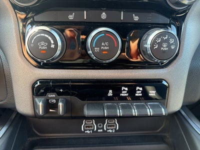 2025 RAM 1500 Big Horn Crew Cab 4x4 6'4' Box