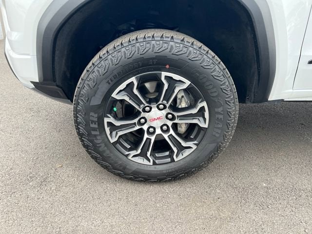 2023 GMC Canyon 4WD Crew Cab Short Box AT4