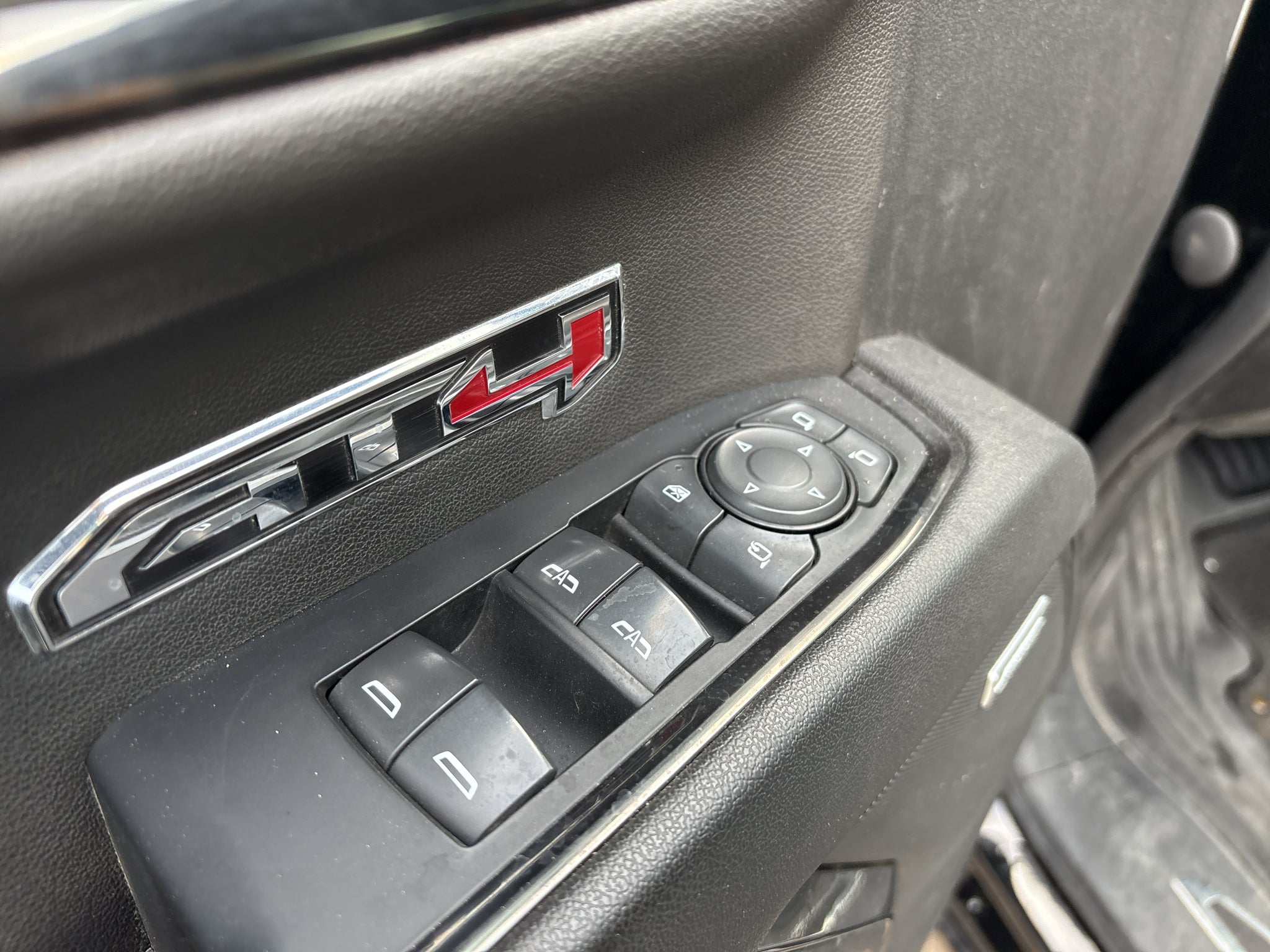 2023 GMC Sierra 1500 4WD Crew Cab Short Box AT4