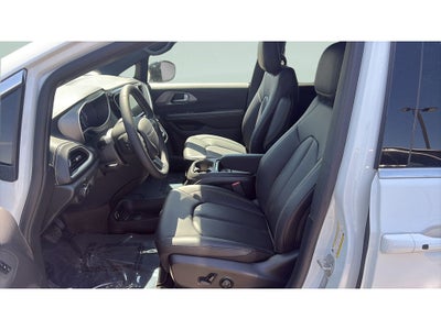 2027 Chrysler Pacifica PACIFICA SELECT