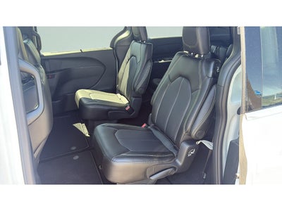 2027 Chrysler Pacifica PACIFICA SELECT