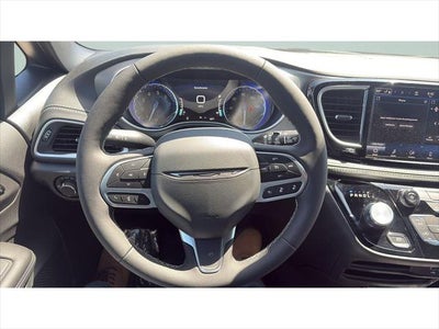 2027 Chrysler Pacifica PACIFICA SELECT