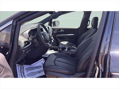 2027 Chrysler Pacifica PACIFICA SELECT