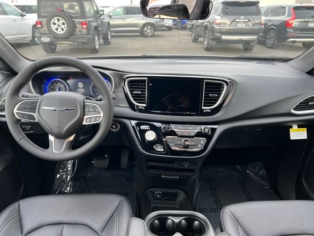 2026 Chrysler Voyager VOYAGER LX