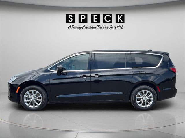 2027 Chrysler Pacifica PACIFICA SELECT AWD