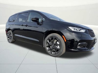 2026 Chrysler Pacifica PACIFICA SELECT AWD