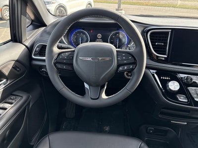 2026 Chrysler Pacifica PACIFICA SELECT AWD