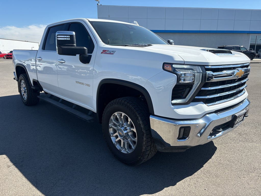 2025 Chevrolet Silverado 2500HD 4WD Crew Cab Standard Bed LTZ