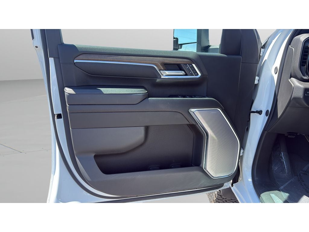 2024 Chevrolet Silverado 3500HD 4WD Crew Cab Standard Bed High Country