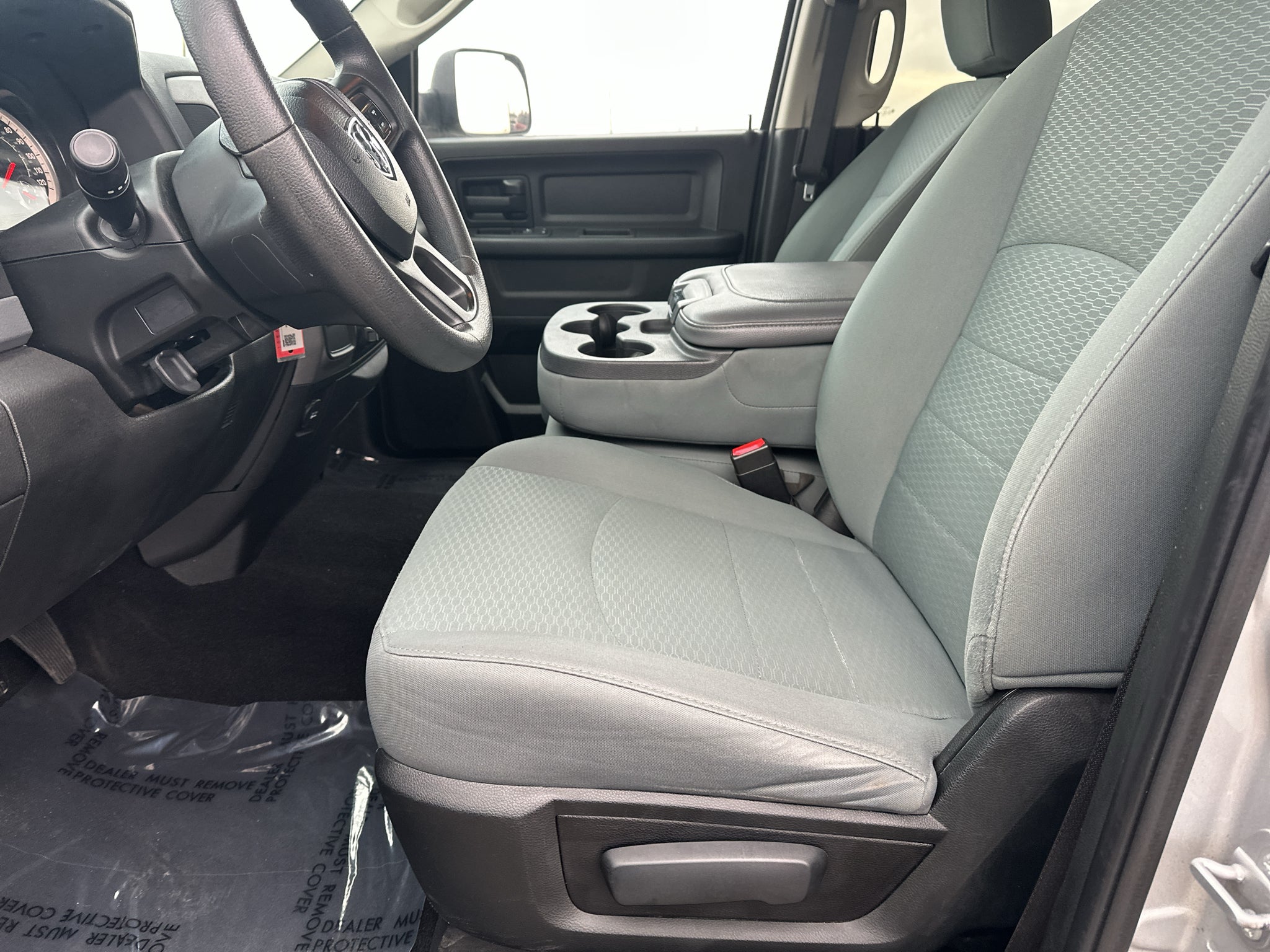 2018 RAM 3500 Tradesman Crew Cab 4x4 6'4' Box