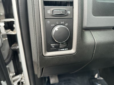 2018 RAM 3500 Tradesman Crew Cab 4x4 6'4' Box