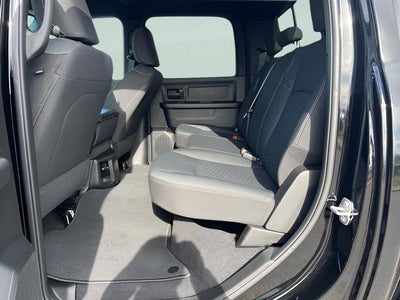 2026 RAM Ram 2500 RAM 2500 BLACK EXPRESS CREW CAB 4X4 6'4' BOX