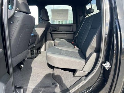 2026 RAM Ram 2500 RAM 2500 BLACK EXPRESS CREW CAB 4X4 6'4' BOX