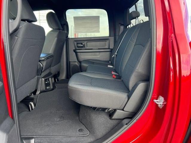 2026 RAM Ram 2500 RAM 2500 BLACK EXPRESS CREW CAB 4X4 6'4' BOX