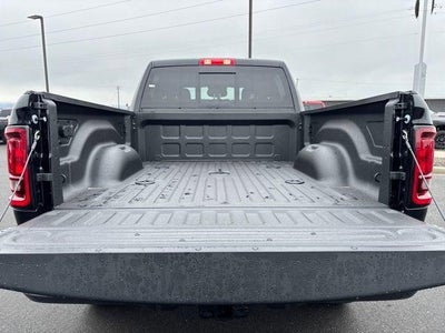 2026 RAM Ram 2500 RAM 2500 BLACK EXPRESS CREW CAB 4X4 6'4' BOX