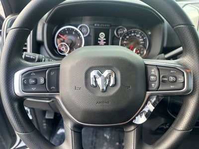 2026 RAM Ram 2500 RAM 2500 BLACK EXPRESS CREW CAB 4X4 6'4' BOX