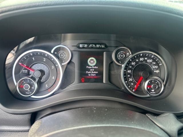 2026 RAM Ram 2500 RAM 2500 BLACK EXPRESS CREW CAB 4X4 6'4' BOX