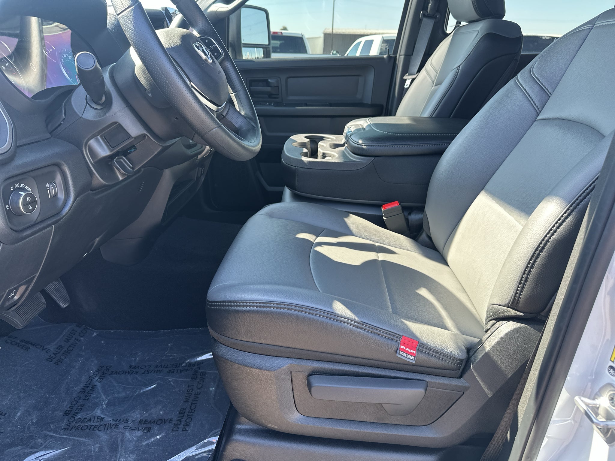 2026 RAM Ram 3500 RAM 3500 TRADESMAN CREW CAB 4X4 8' BOX