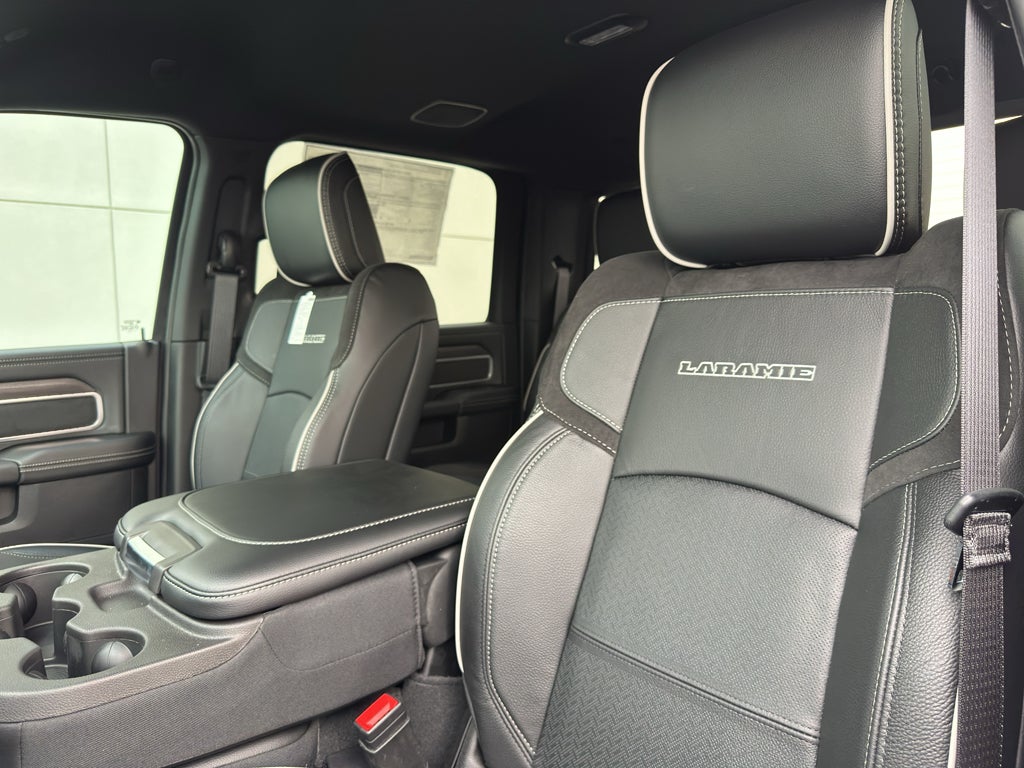 2026 RAM Ram 3500 RAM 3500 LARAMIE CREW CAB 4X4 8' BOX