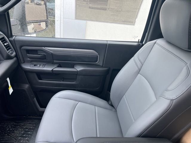 2025 RAM Ram 5500 Chassis Cab RAM 5500 TRADESMAN CHASSIS REGULAR CAB 4X4 84' CA