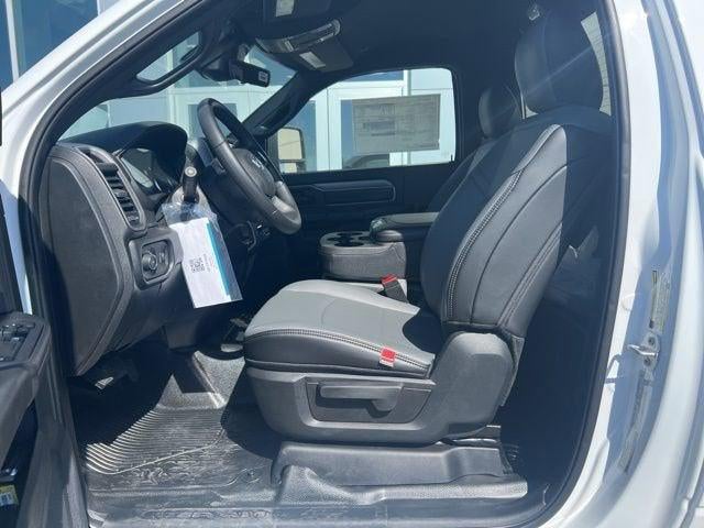 2025 RAM Ram 5500 Chassis Cab RAM 5500 TRADESMAN CHASSIS REGULAR CAB 4X4 84' CA