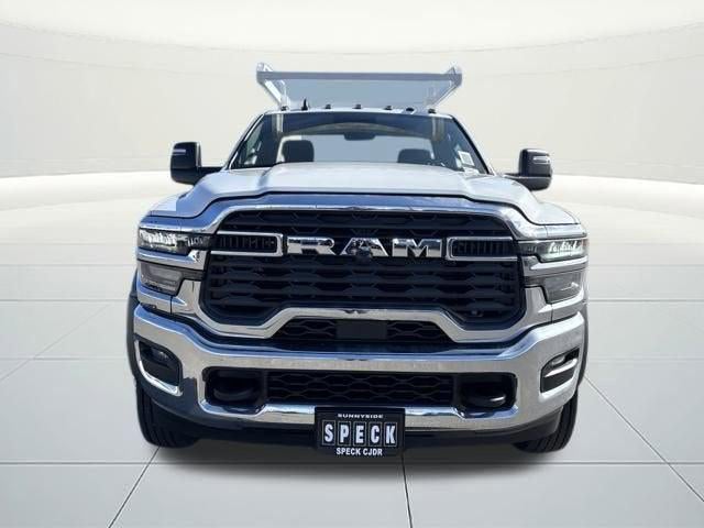 2026 RAM Ram 5500 Chassis Cab RAM 5500 TRADESMAN CHASSIS REGULAR CAB 4X4 84' CA