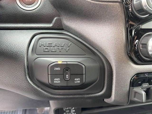 2025 RAM Ram 5500 Chassis Cab RAM 5500 TRADESMAN CHASSIS CREW CAB 4X4 84' CA