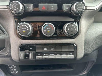 2025 RAM Ram 5500 Chassis Cab RAM 5500 TRADESMAN CHASSIS CREW CAB 4X4 84' CA