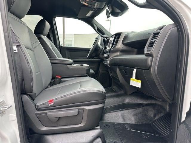 2025 RAM Ram 5500 Chassis Cab RAM 5500 TRADESMAN CHASSIS CREW CAB 4X4 84' CA