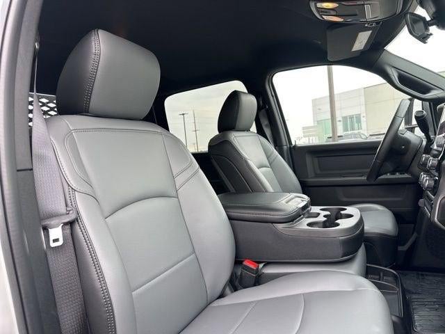 2025 RAM Ram 5500 Chassis Cab RAM 5500 TRADESMAN CHASSIS CREW CAB 4X4 84' CA