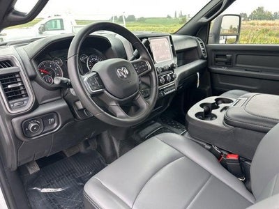 2025 RAM Ram 5500 Chassis Cab RAM 5500 TRADESMAN CHASSIS CREW CAB 4X4 84' CA