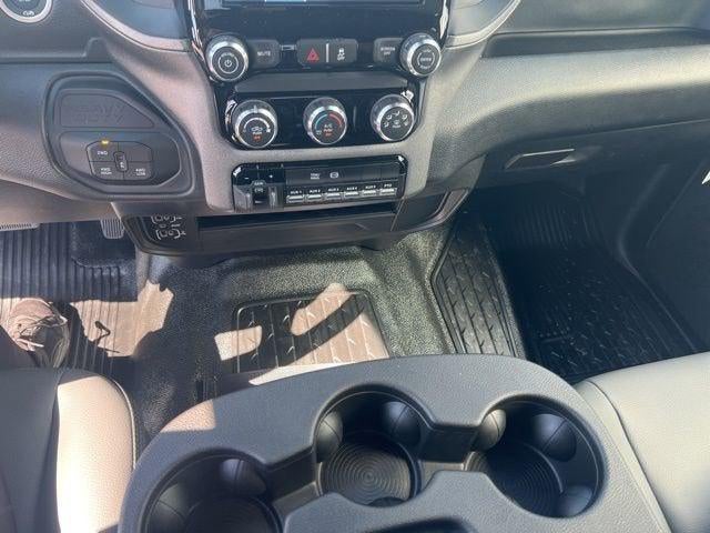 2025 RAM Ram 5500 Chassis Cab RAM 5500 TRADESMAN CHASSIS CREW CAB 4X4 84' CA