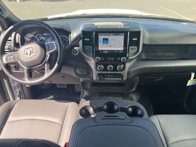 2025 RAM Ram 5500 Chassis Cab RAM 5500 TRADESMAN CHASSIS CREW CAB 4X4 84' CA