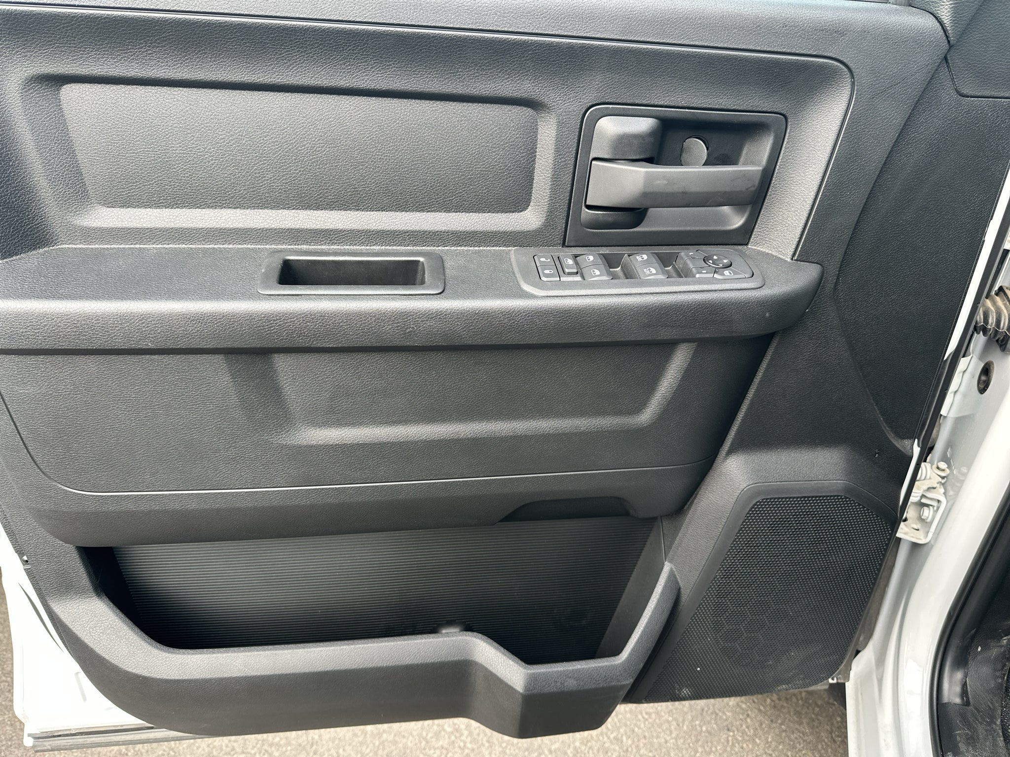 2025 RAM Ram 5500 Chassis Cab RAM 5500 TRADESMAN CHASSIS CREW CAB 4X4 84' CA