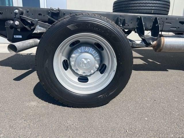 2025 RAM Ram 5500 Chassis Cab RAM 5500 TRADESMAN CHASSIS CREW CAB 4X4 84' CA