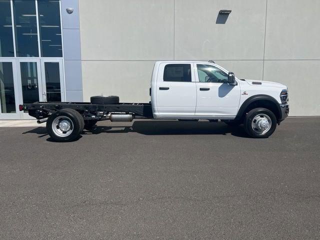 2025 RAM Ram 5500 Chassis Cab RAM 5500 TRADESMAN CHASSIS CREW CAB 4X4 84' CA
