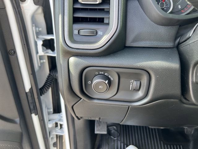 2026 RAM Ram 3500 Chassis Cab RAM 3500 TRADESMAN CHASSIS REGULAR CAB 4X4 84' CA