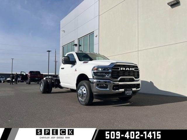 2026 RAM Ram 3500 Chassis Cab RAM 3500 TRADESMAN CHASSIS REGULAR CAB 4X4 84' CA