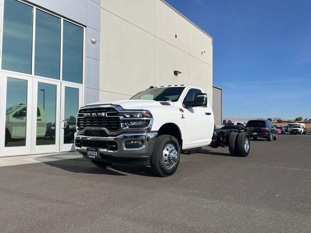2026 RAM Ram 3500 Chassis Cab RAM 3500 TRADESMAN CHASSIS REGULAR CAB 4X4 84' CA