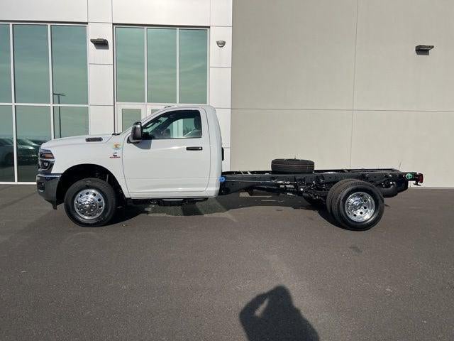 2026 RAM Ram 3500 Chassis Cab RAM 3500 TRADESMAN CHASSIS REGULAR CAB 4X4 84' CA