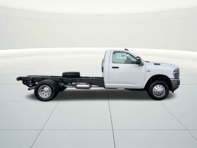 2026 RAM Ram 3500 Chassis Cab RAM 3500 TRADESMAN CHASSIS REGULAR CAB 4X4 84' CA