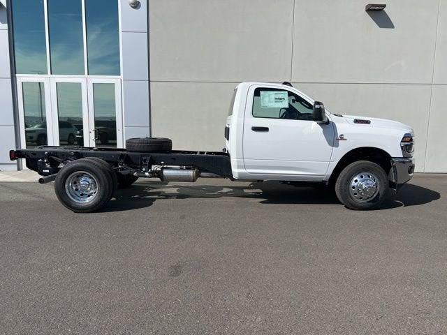 2026 RAM Ram 3500 Chassis Cab RAM 3500 TRADESMAN CHASSIS REGULAR CAB 4X4 84' CA