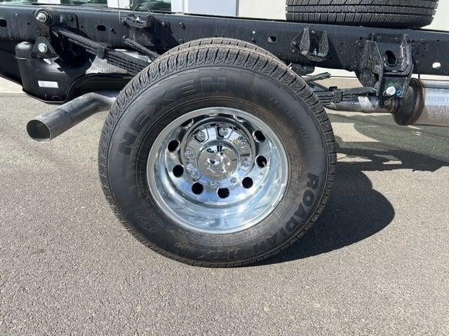 2026 RAM Ram 3500 Chassis Cab RAM 3500 TRADESMAN CHASSIS REGULAR CAB 4X4 84' CA