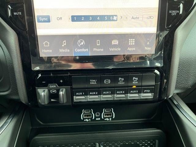 2026 RAM Ram 3500 Chassis Cab RAM 3500 BIG HORN CREW CAB CHASSIS 4X4 60' CA